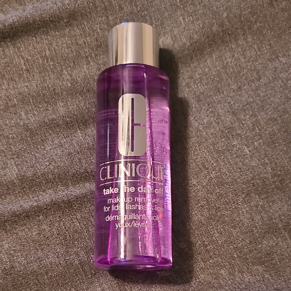 Clinique Purple Makeup Remover Skincare